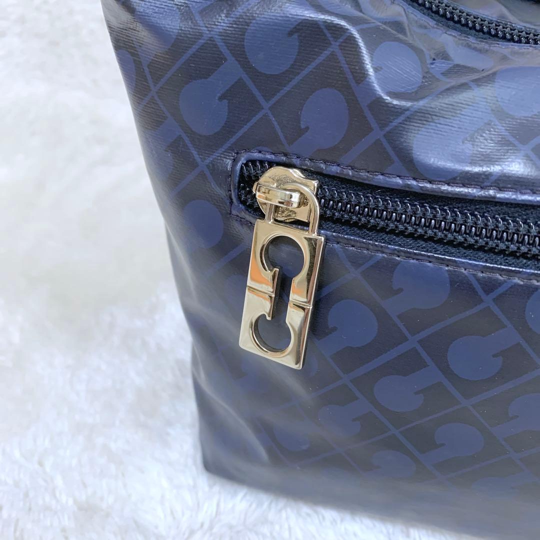 【レイ】ほぼ未使用 ♪ ゲラルディーニ ソフティ レザーストラップショルダ