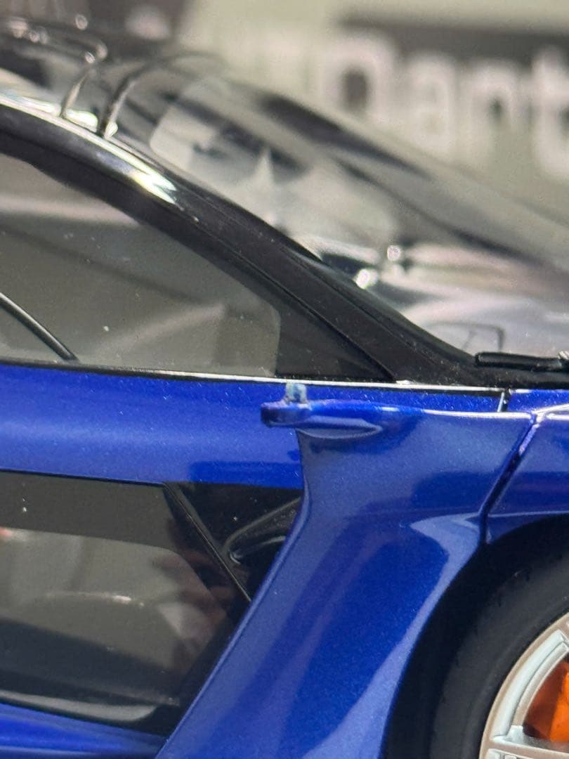 オートアート　McLaren Sennaマクラーレン・セナ1/18