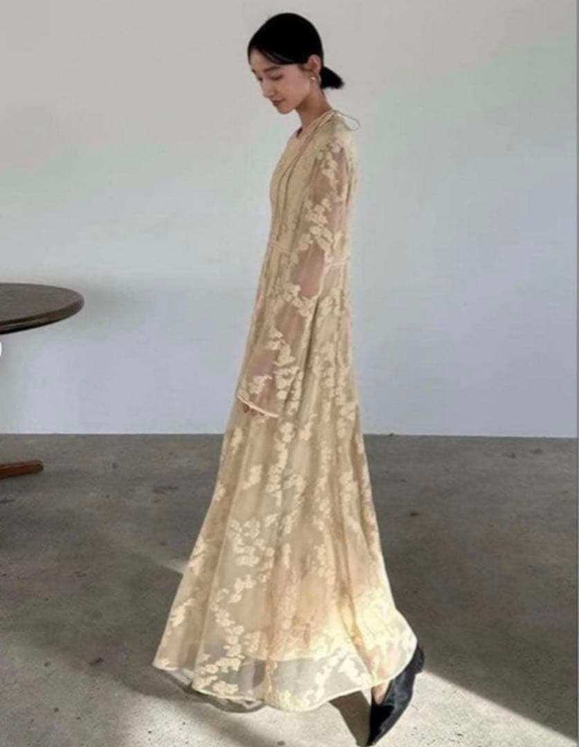 CLANE バージュフラワージャガードワンピース ベージュ　オケージョン