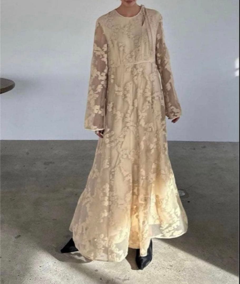 CLANE バージュフラワージャガードワンピース ベージュ　オケージョン