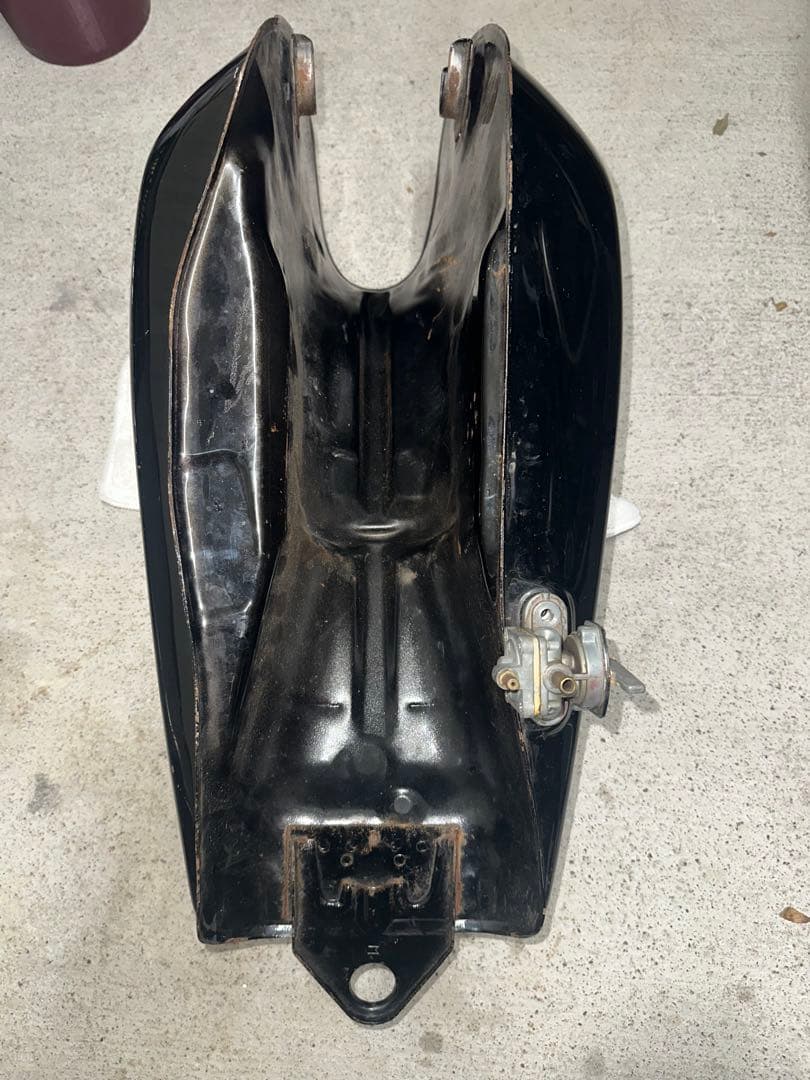 YAMAHA SR400 キャブ車 純正タンク 鍵・キャップ・燃料コック付き