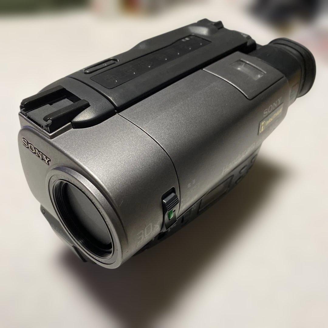 美品　SONY VideoHi8 Handycam CCD-TR12 ②