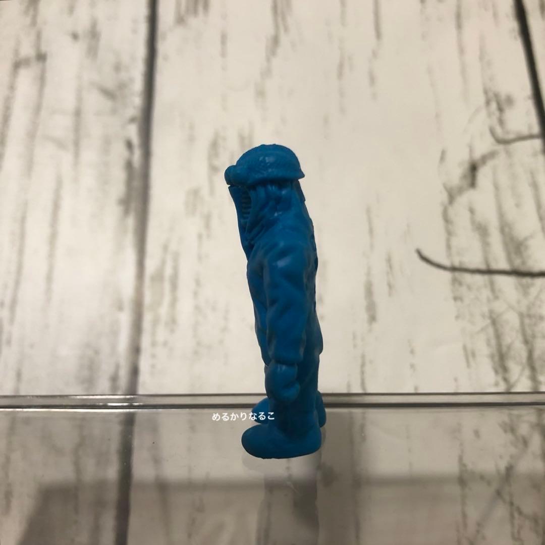 怪獣消しゴム レア セミ人間 青色　フィギュア ウルトラマン ポピー