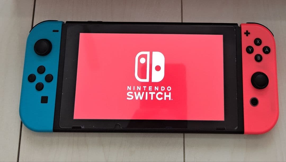 Nintendo Switch 本体 　６４ＧＢ ＳＤカード付き