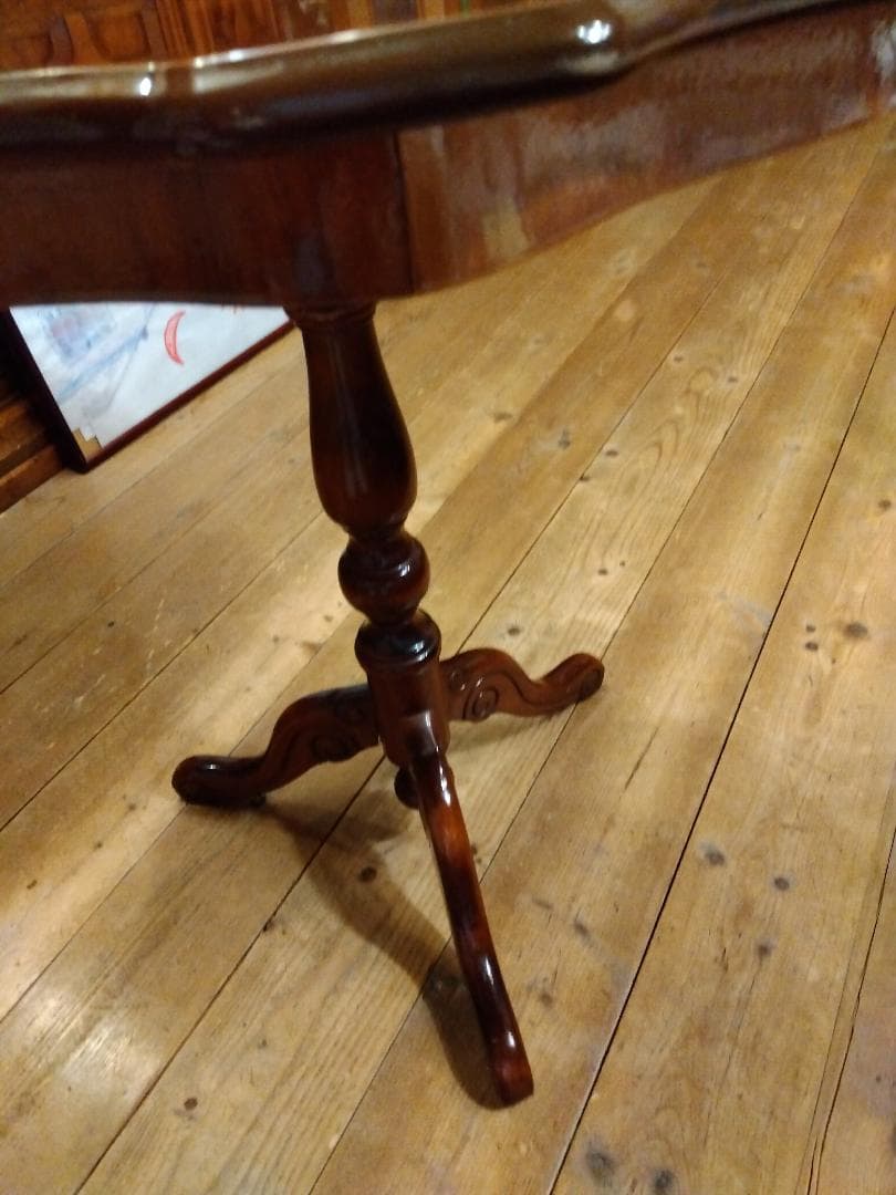 にんじん　イタリア製の象嵌コーヒーテーブル アンティーク