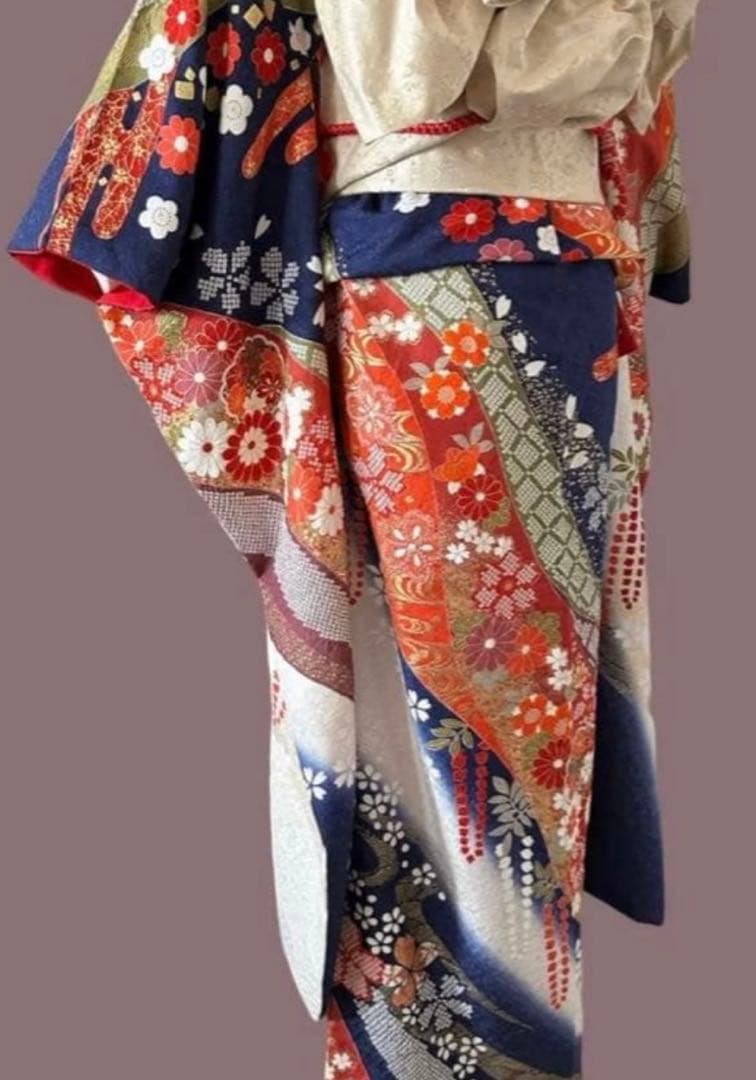 正絹 振袖 紺×白 豪華古典柄 金通し 高身長対応 身丈171.5