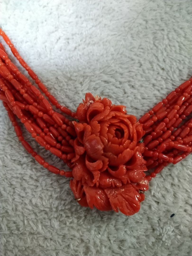 天然サンゴのネックレス