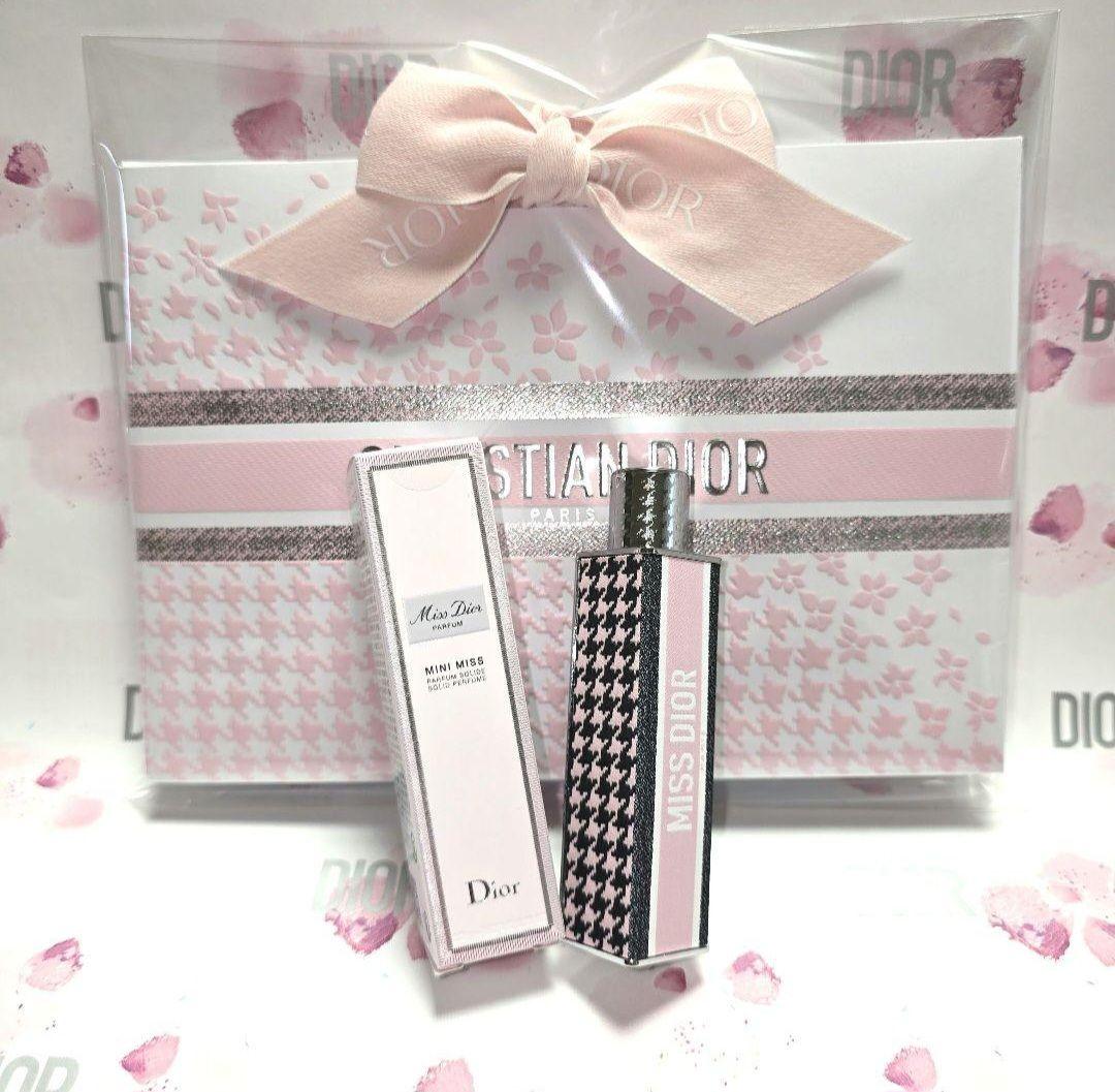 yuki♡さま♥おまとめ４点 DIOR BACKSTAGE+ミニミスラッピング付