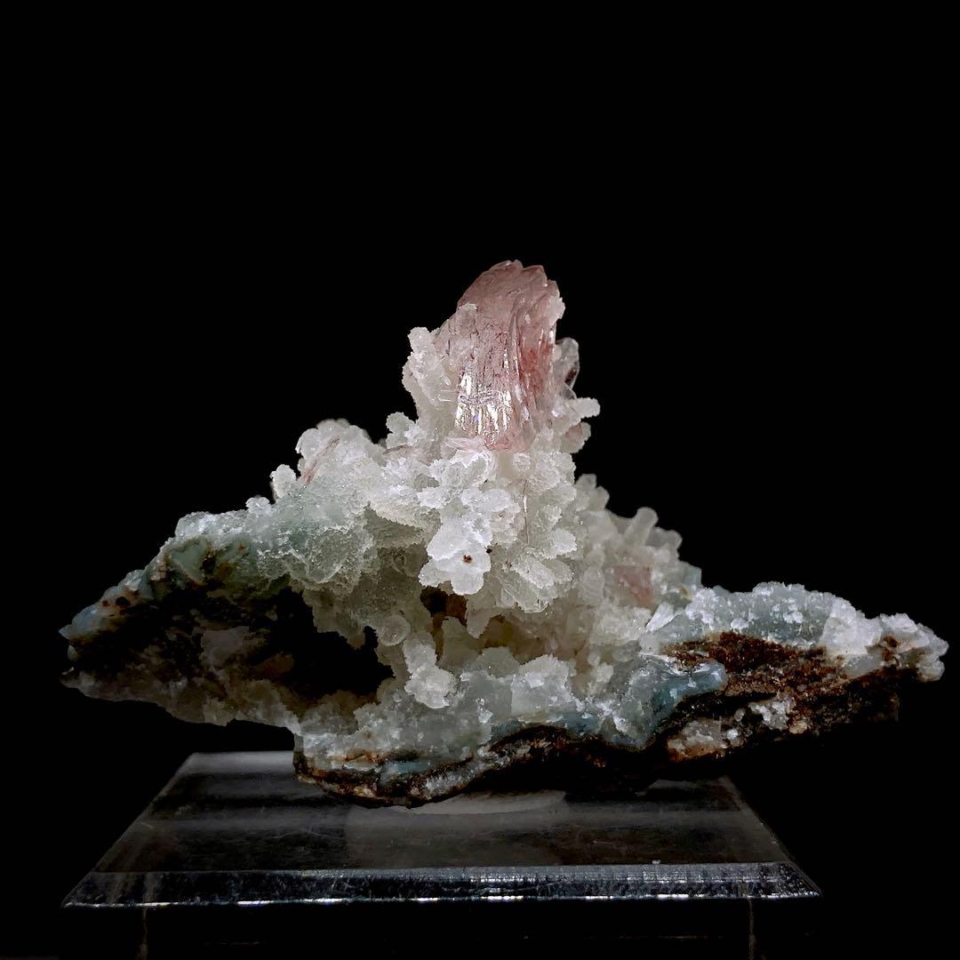 e*e様 レッドヒューランダイト&カルセドニー　原石　鉱物標本　天然石　245