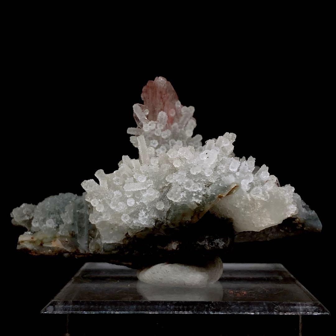 e*e様 レッドヒューランダイト&カルセドニー　原石　鉱物標本　天然石　245