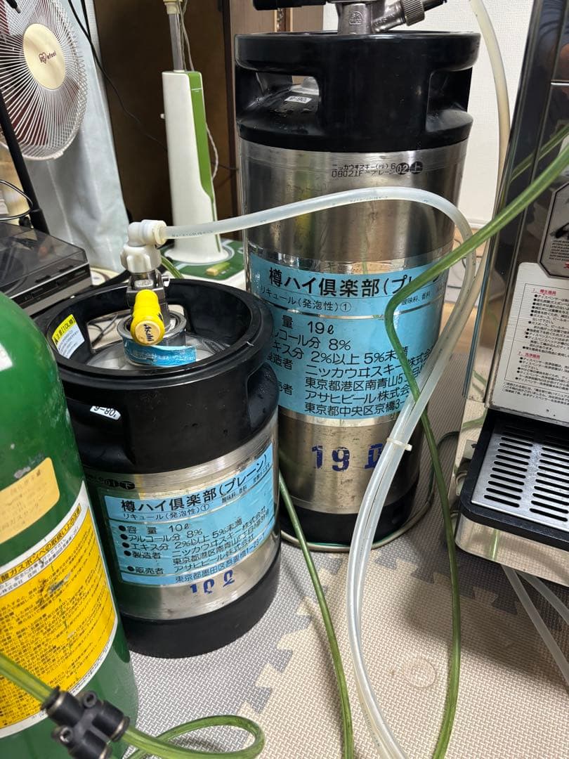 アサヒビールサーバー　ビール樽容器 液化碳酸ガス容器セット