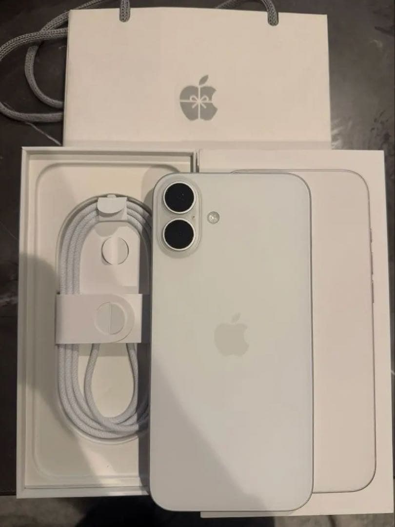 iPhone16plus 本体 256GB ホワイト