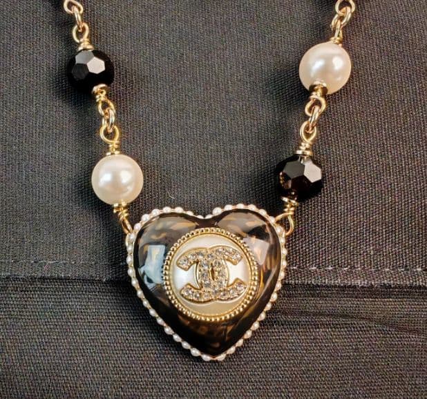 CHANEL 22B CCマーク パール ネックレス