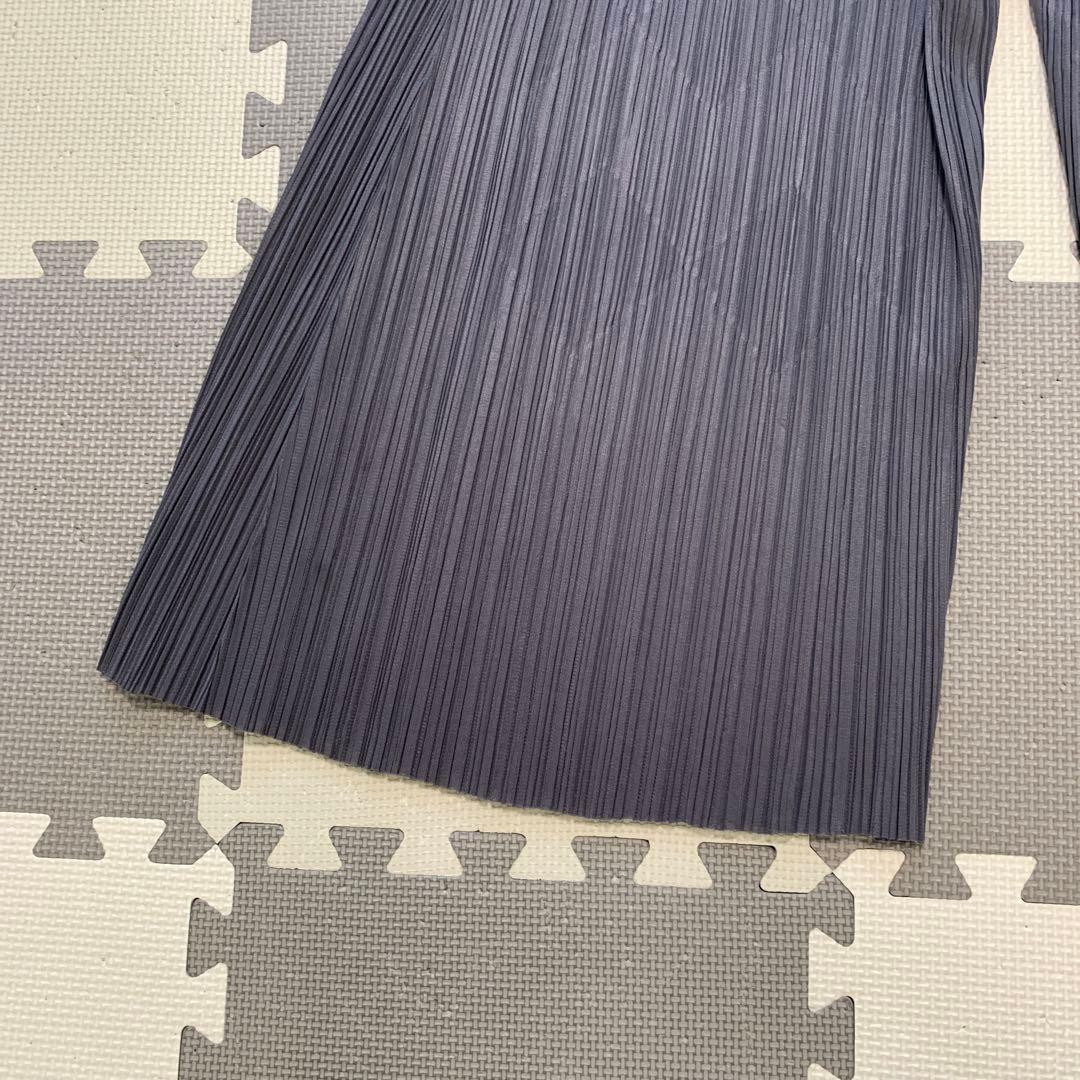PLEATS PLEASE グレー系 ガウチョパンツ　裾カットあり