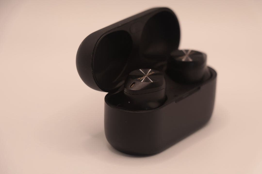 Technics テクニクス　 EAH-AZ80