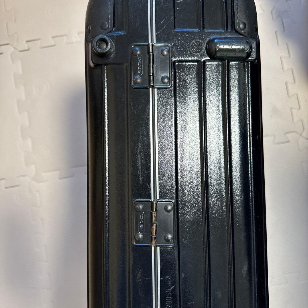 RIMOWA ブラック ハードキャリーケース