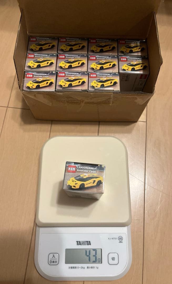 海外限定トミカ ランボルギーニ アヴェンタドール クーペ