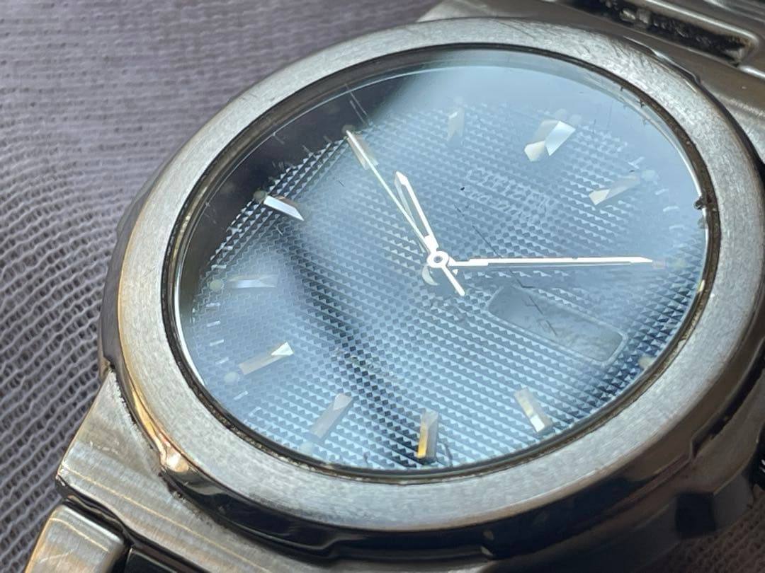 CITIZEN ECO-DRIVE E100-K17837 メンズクォーツ