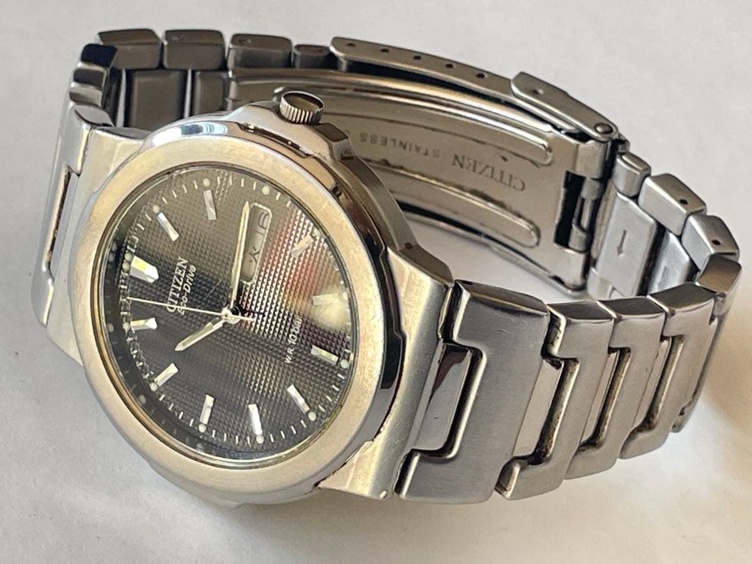 CITIZEN ECO-DRIVE E100-K17837 メンズクォーツ