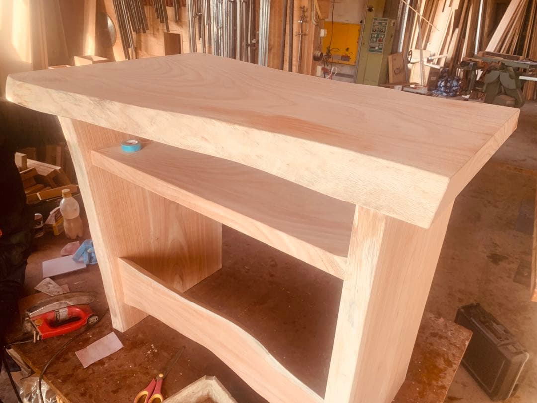 ☆ローズマリー☆無垢材(耳付栴檀一枚板)PCデスクオーダー製作＊高さ75㌢