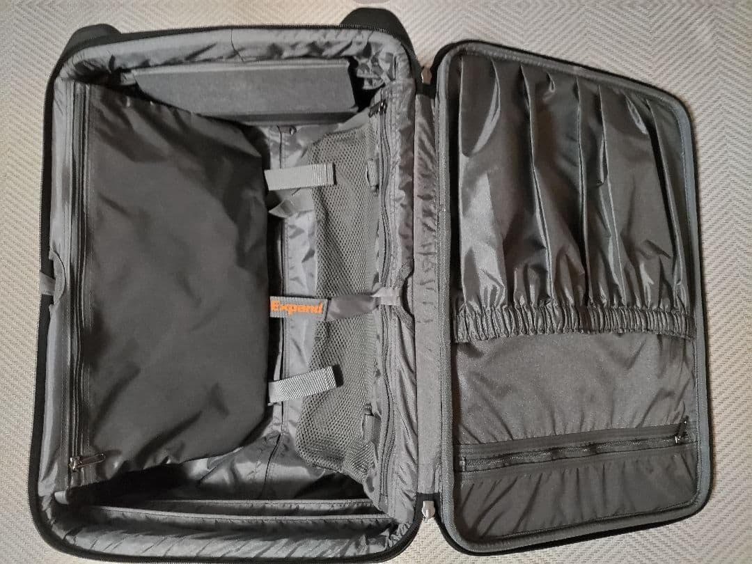 パスファインダー　黒 キャリーケース