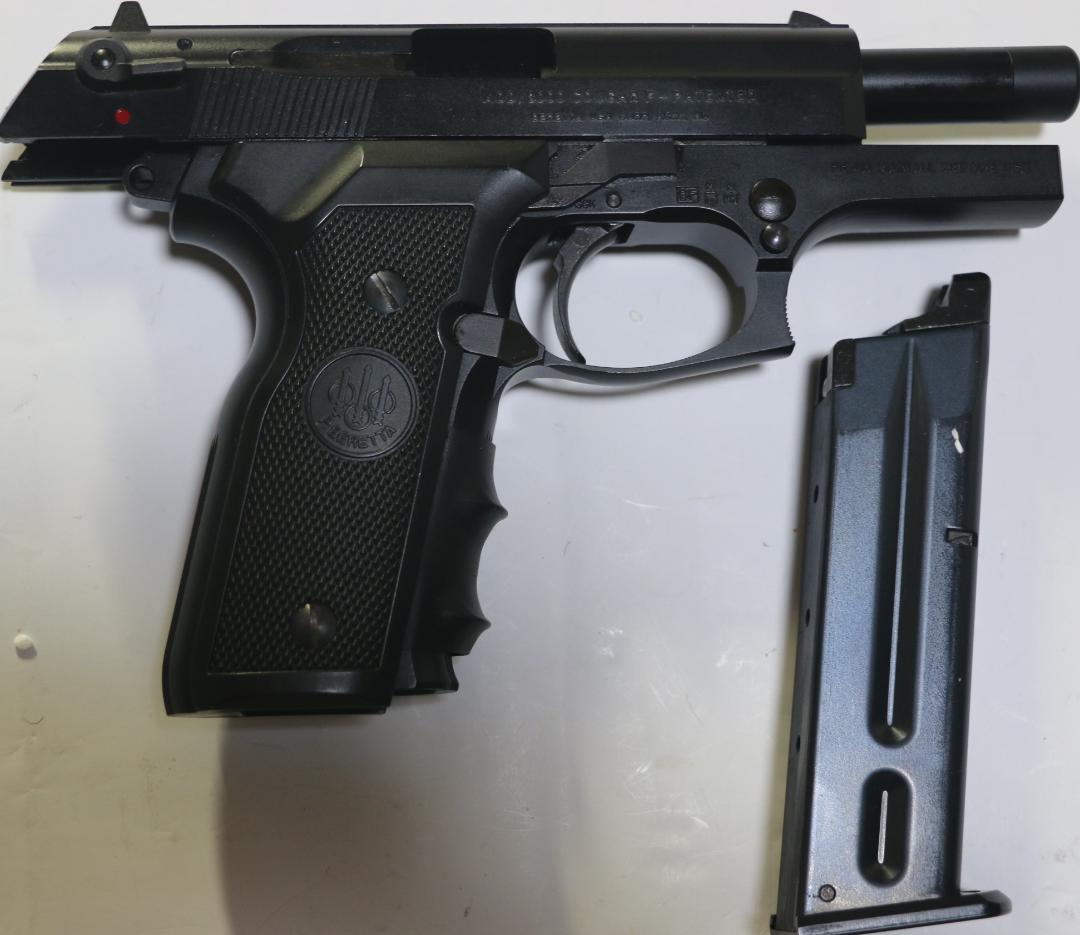 ＫＳＣ製ABS樹脂ガスガン　ベレッタ クーガーＦ　ASGK合法品　消音器セット