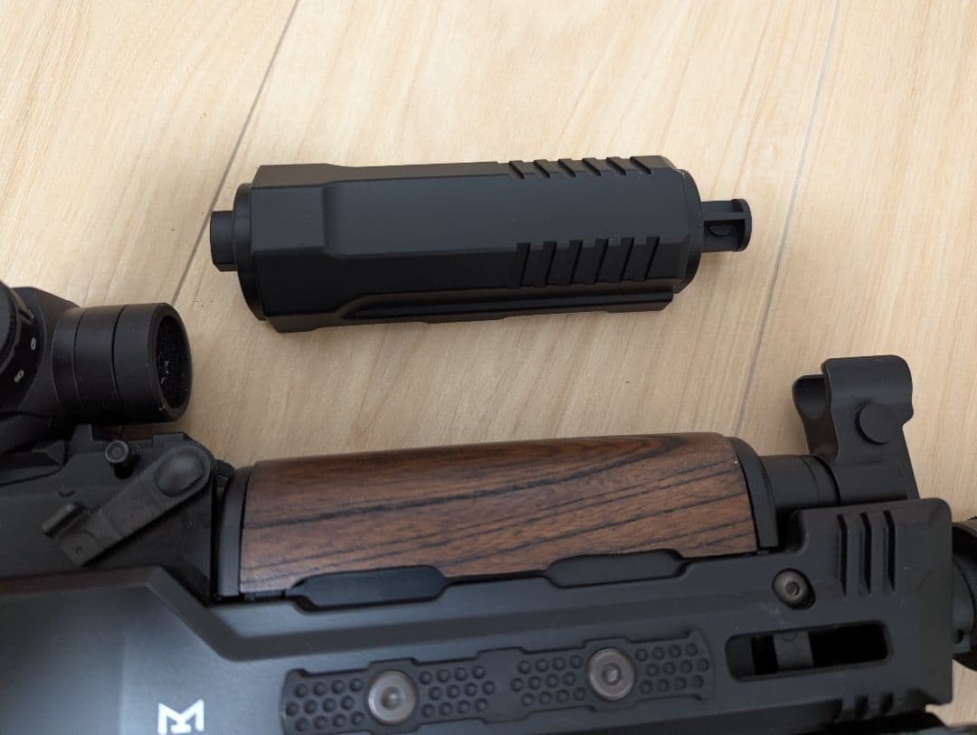 東京マルイ　次世代電動ガン　AKストーム　カスタムパーツ付属