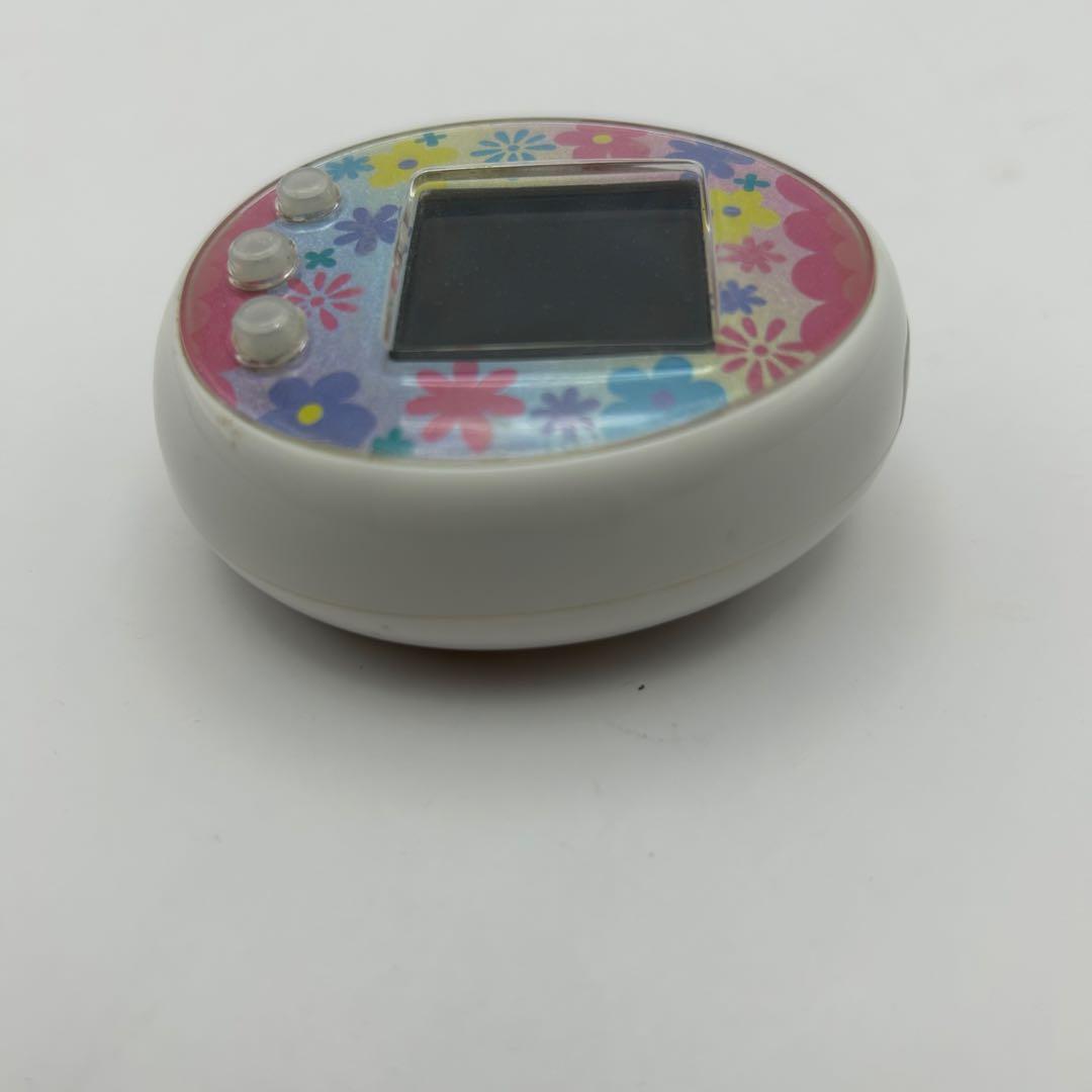 箱付き　たまごっちみーつ　パステルみーつver ホワイト