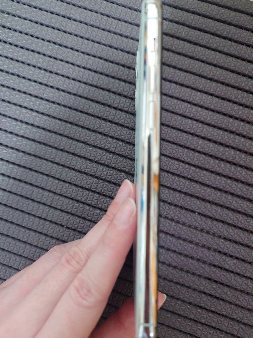 携帯電話本体 iPhone11pro 256gb