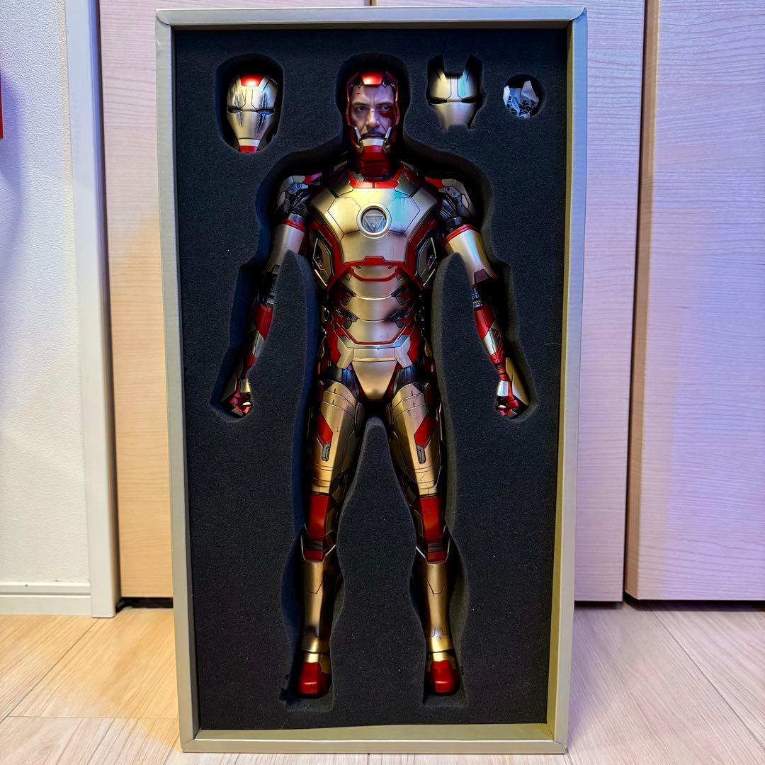 ホットトイズ　クオータースケール　アイアンマン　マーク42 ボーナスアクセサリー