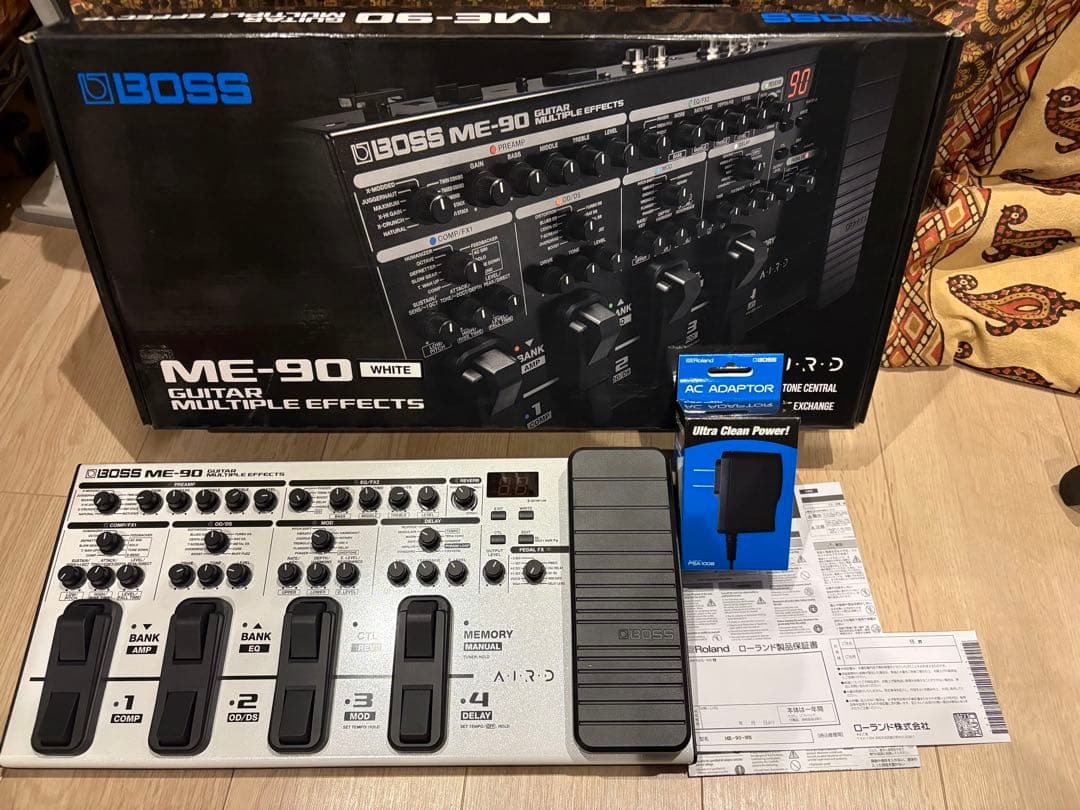 【超美品】BOSS ME-90 マルチエフェクター 限定カラー