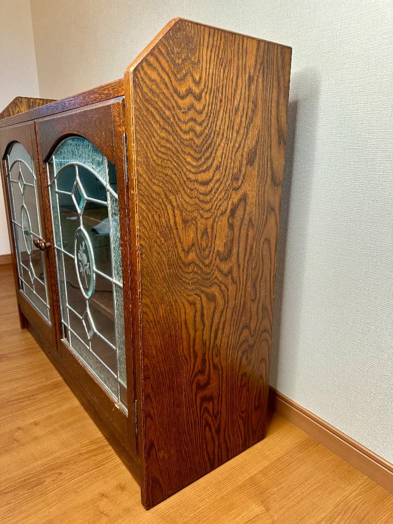 三越ブルージュ ガラスキャビネット ステンドグラス