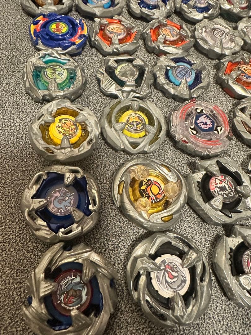 ベイブレードX 引退品　まとめ売り　ブレード48枚　ラチェット51枚　ビット50