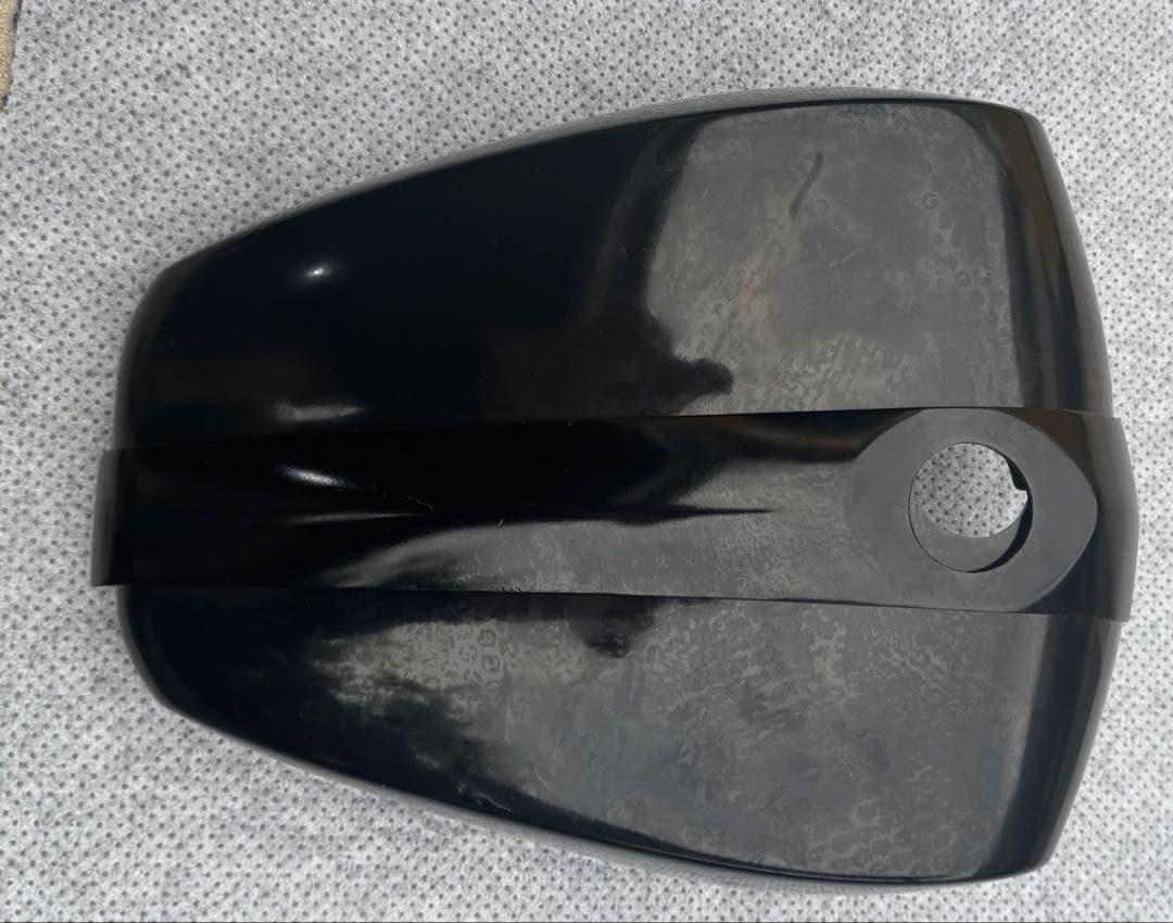 キラーカスタム　ブラックタンクカバー