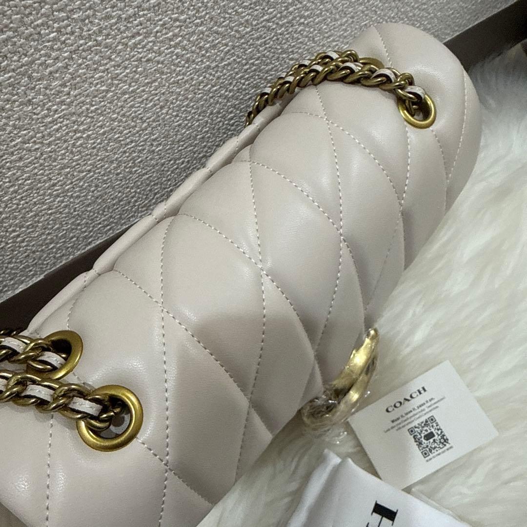 COACH ブラック ショルダーバッグ キルティング　26cm