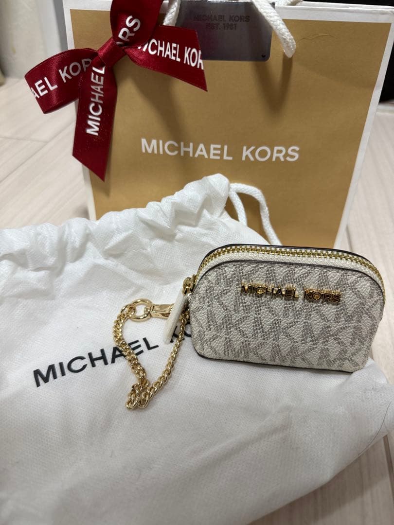 MICHAEL KORS ケース キーチェーン付き