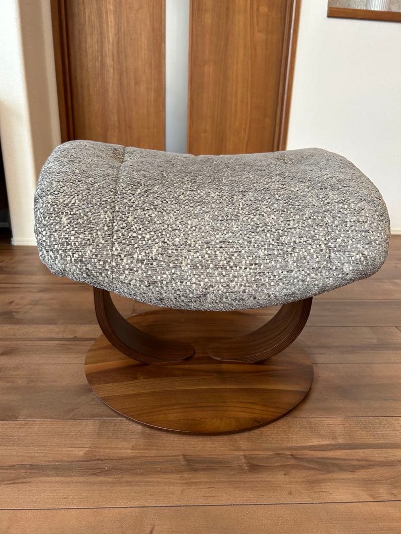 カリモク　オットマン　ザファースト