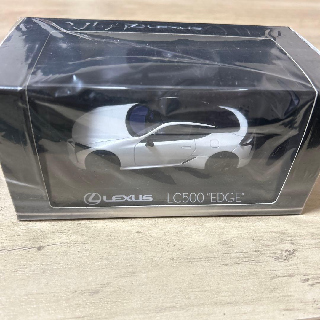 京商レクサス　LC500 EDGE ミニカー　1/43