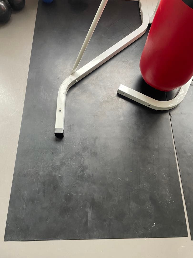 【WILDFIT GYM】サンドバッグ&スタンド、固定用砂袋付き 引き取り限定