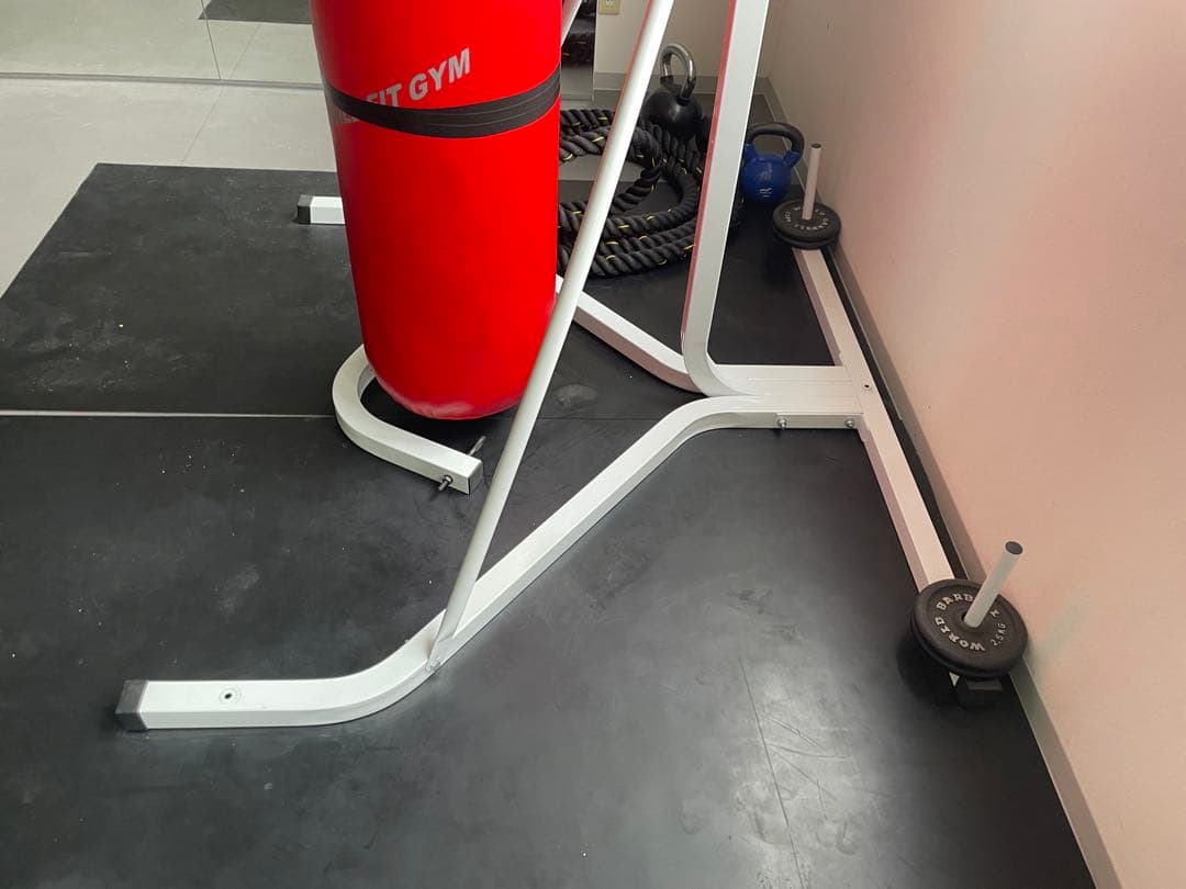 【WILDFIT GYM】サンドバッグ&スタンド、固定用砂袋付き 引き取り限定