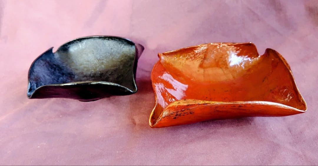 乾漆菓子器 朱溜、黒の二点 (未使用 新品同様)