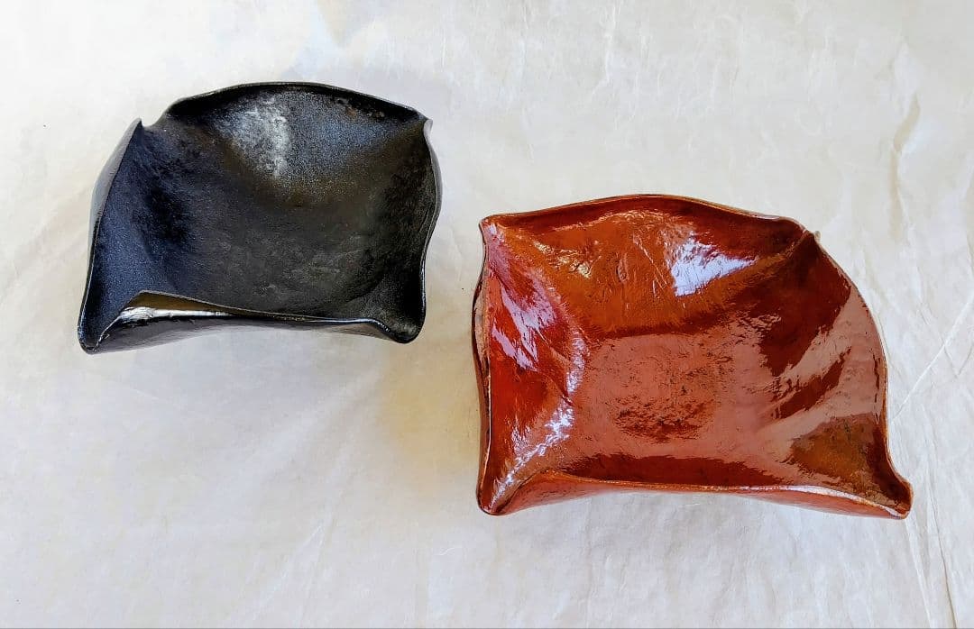 乾漆菓子器 朱溜、黒の二点 (未使用 新品同様)