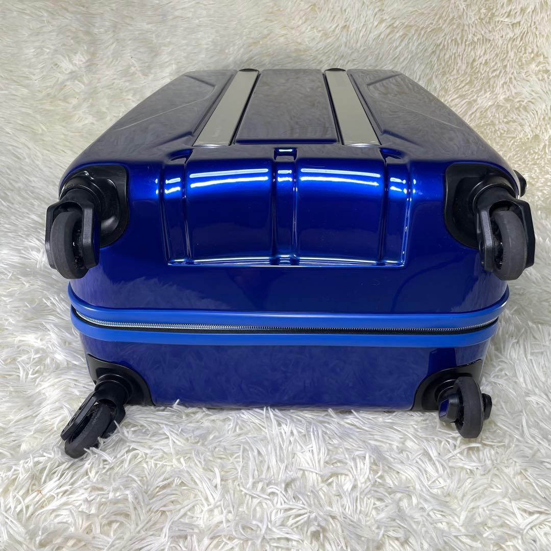 イノベーター　スーツケース　国旗デザイン　TSAロック　軽量