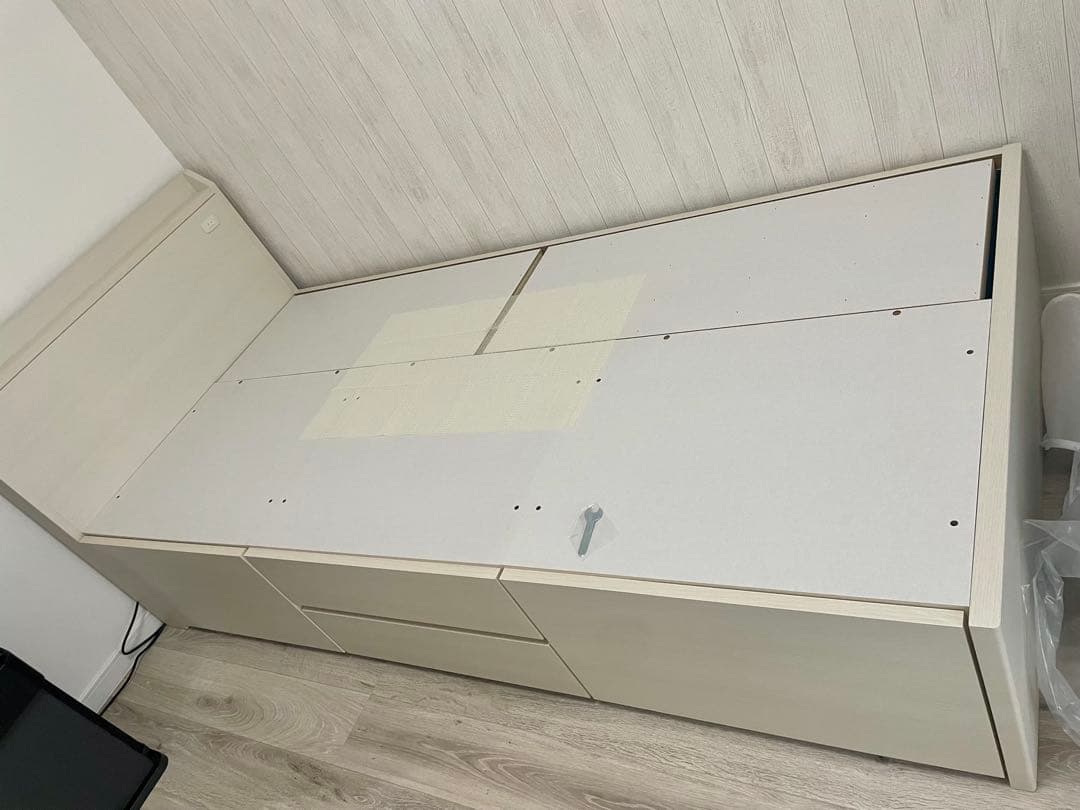 【最終値下げ！】ベッド　フレーム　ニトリ　ジオチェスト　廃盤品