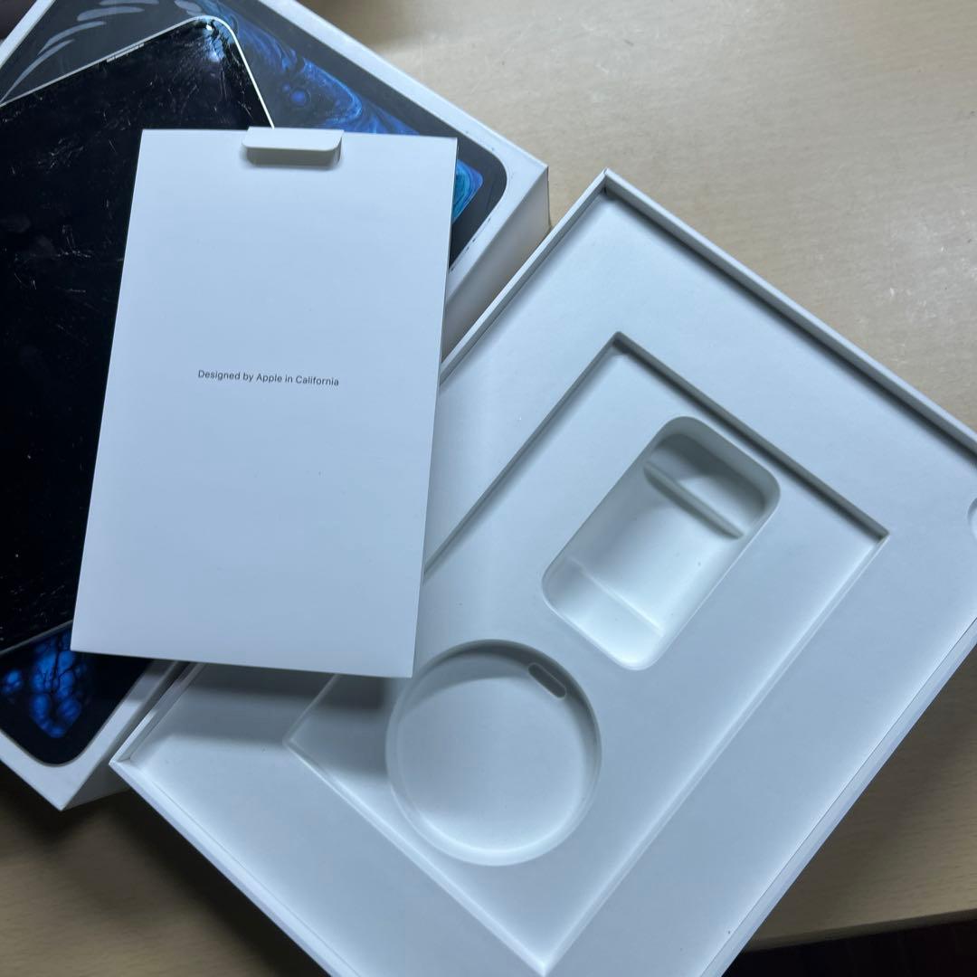 iPad Pro 11インチ　第1世代　Wi-Fi 256GB 割れあり