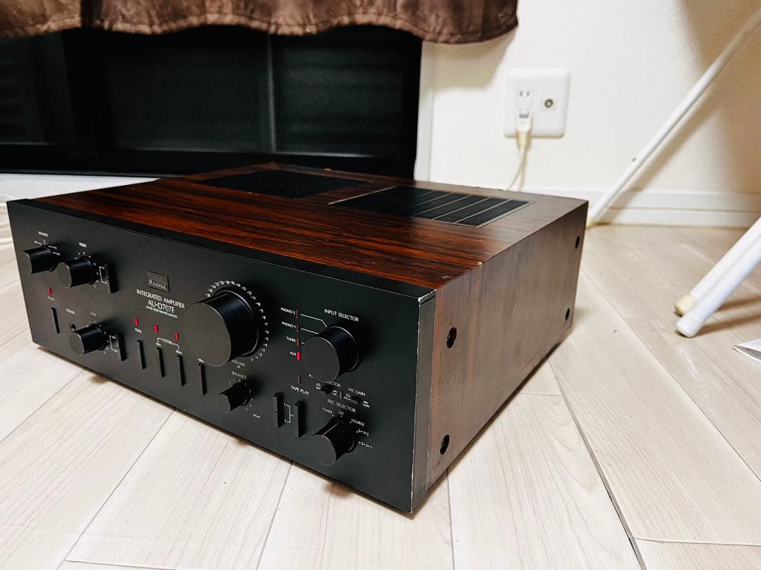 SANSUI AU-D707F プリメインアンプ￥108,000 1980年発売