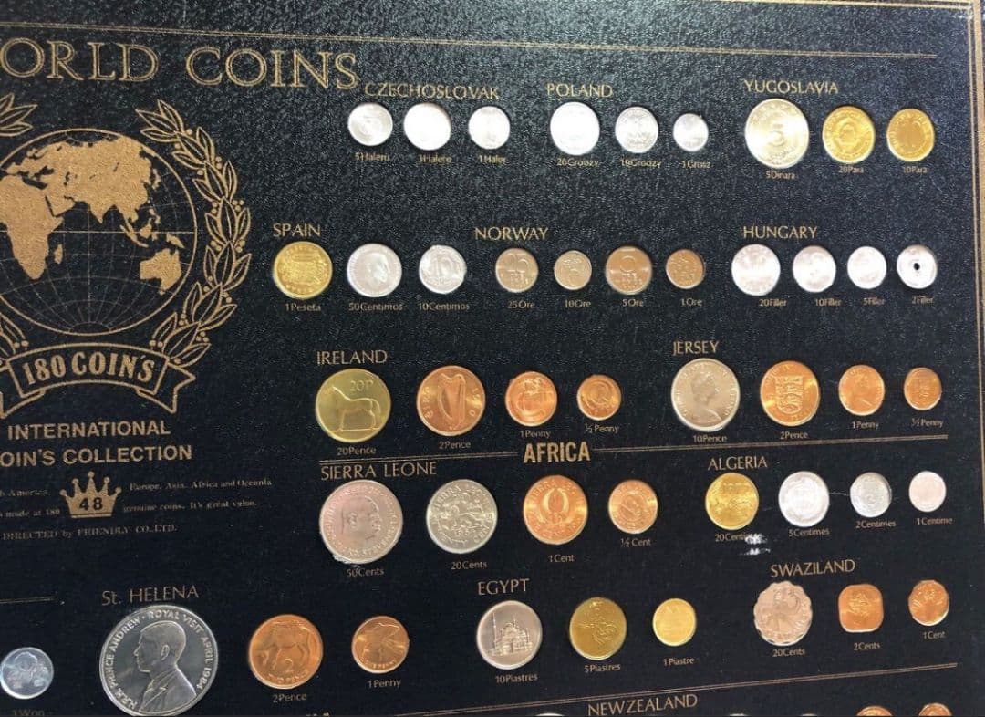 180種 世界の コレクション 外貨　銀貨　美品