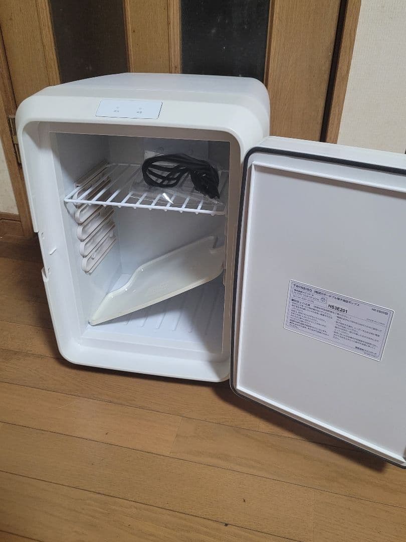 ツインバード 電子適温ボックス保冷保温庫 20L HR-EB08W冷蔵庫キャンプ