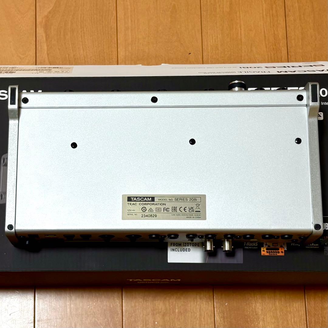 TASCAM SERIES 208i オーディオインターフェイス