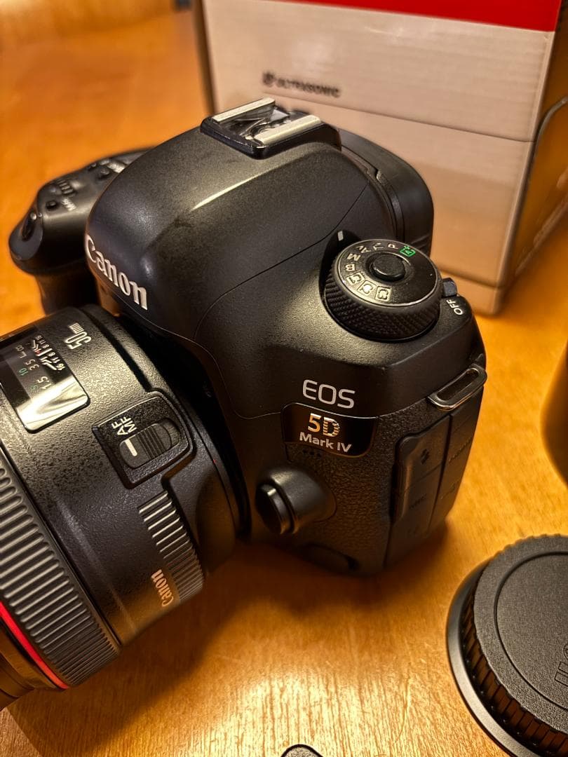 デジタルカメラ Canon EOS 5D Mark IV + EF 50mm f/1.2